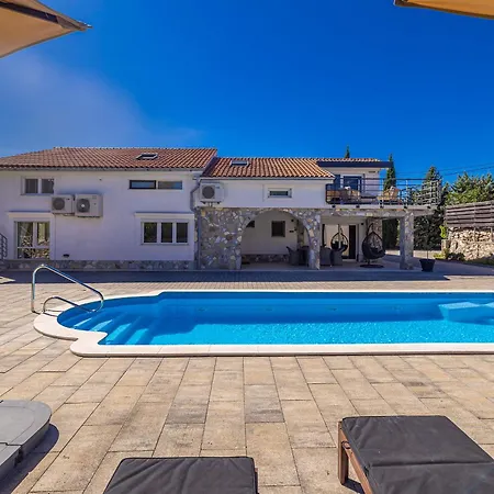 Advima With Private Heated Pool *
