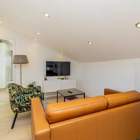 Advima With Private Heated Pool Apartament
