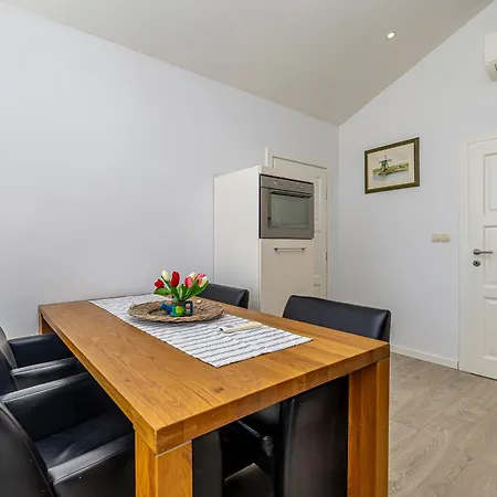 Advima With Private Heated Pool Apartament