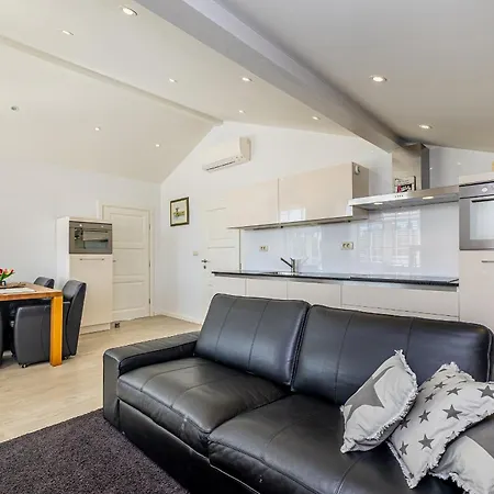 Advima With Private Heated Pool Apartament Gostinjac