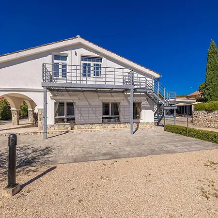 Advima With Private Heated Pool Apartament